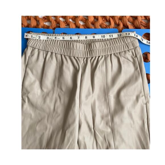 Ann Taylor The Faux Leather Pull On Ankle Cream Ivory Pant Size Small - Picture 10 of 12